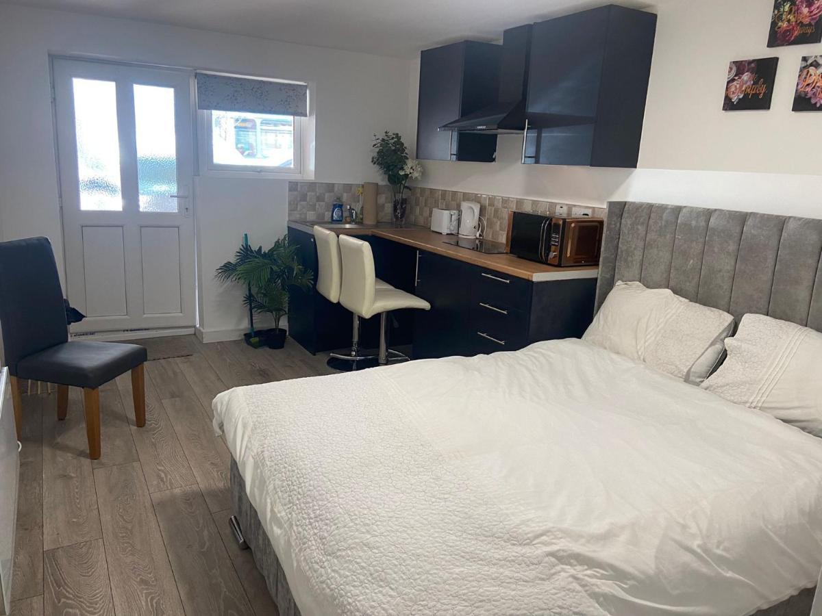 Brand New Studio Apartment With Beautiful Kitchen-Close To Liverpool City Centre Exterior photo