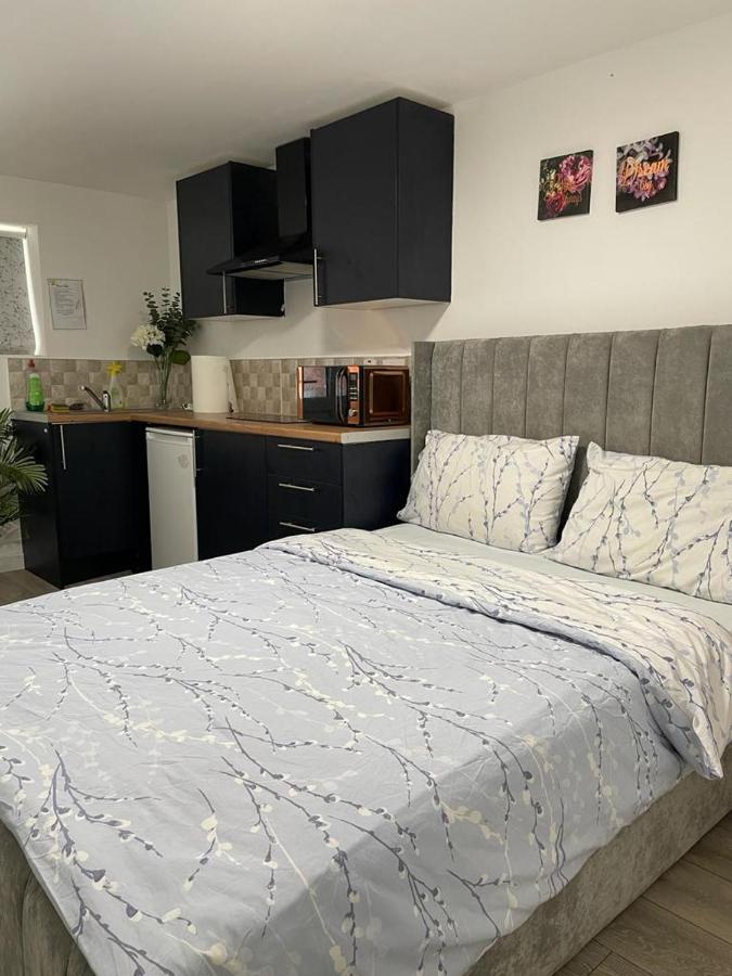 Brand New Studio Apartment With Beautiful Kitchen-Close To Liverpool City Centre Exterior photo