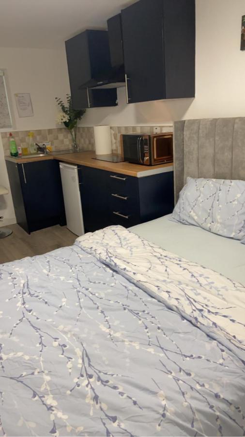 Brand New Studio Apartment With Beautiful Kitchen-Close To Liverpool City Centre Exterior photo