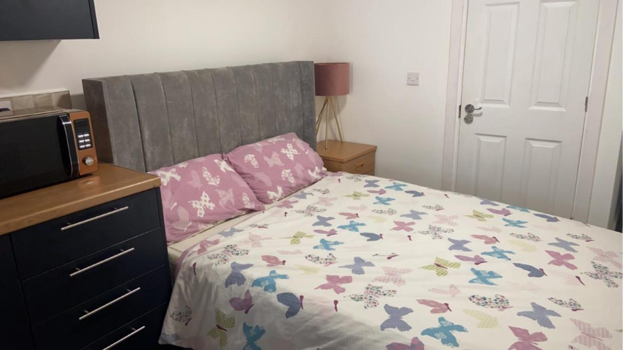 Brand New Studio Apartment With Beautiful Kitchen-Close To Liverpool City Centre Exterior photo